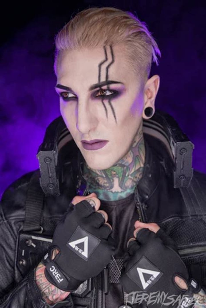 Chris "Motionless" Cerulli Pets - Celebrity Pets