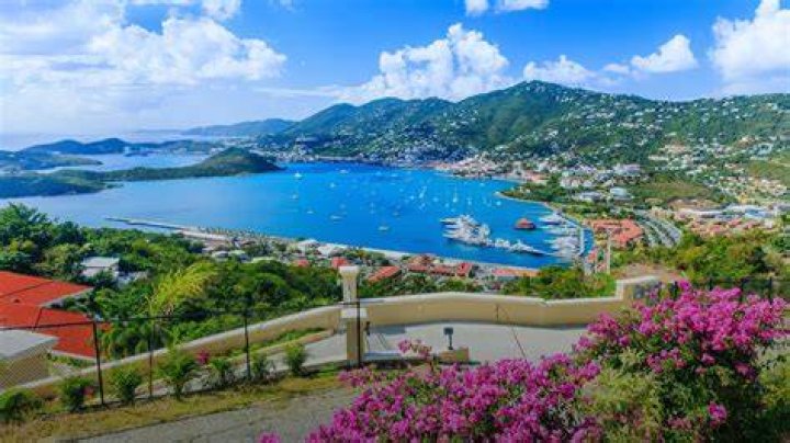 Cruises to St. Thomas & St. Maarten
