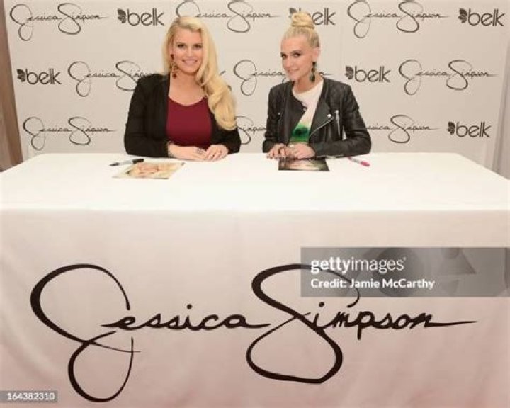 Jessica And Ashlee Simpson Visit Belk Southpark