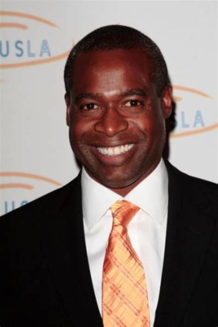 Phill Lewis' pet No Pets (Phill Lewis)